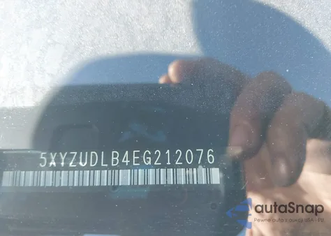 2014 Hyundai Santa Fe Sport 2.4L z USA, uszkodzony, nr VIN 5XYZUDLB4EG212076